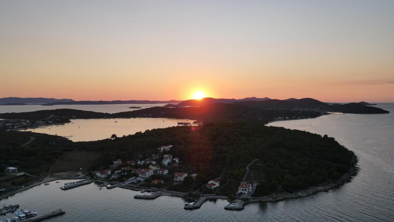 Goga Villa Zdrelac Bagian luar foto